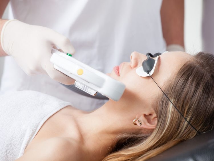 Woman fined for insulting Dubai cosmetic clinic on Instagram Woman fined for insulting Dubai cosmetic clinic on Instagram