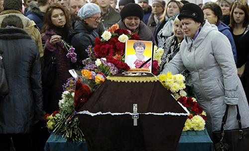 'No politics please': Russians bury first Egypt crash victims