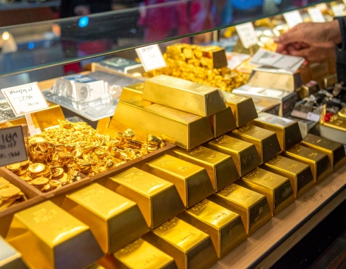 Gold nears BD40 a gram as buyers turn to bars