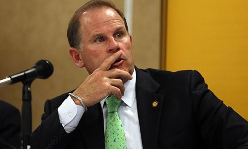 University of Missouri president resigns amid race tensions University of Missouri president resigns amid race tensions