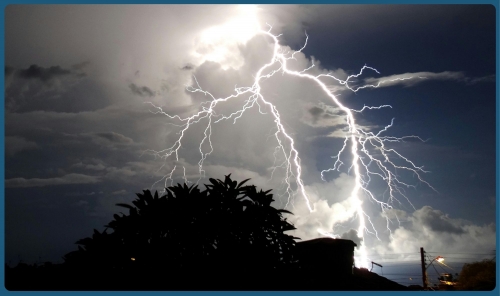 Thunderstorms Expected to Continue Across Southwestern Saudi Arabia This Week Thunderstorms Expected to Continue Across Southwestern Saudi Arabia This Week