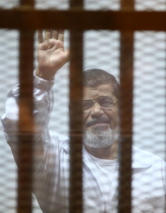 Egypt's Morsi, 100 others sentenced to death Egypt's Morsi, 100 others sentenced to death