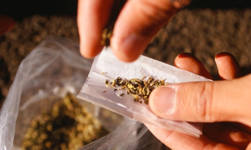 Bahraini man gets jail for consuming drugs Bahraini man gets jail for consuming drugs