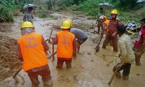Fresh landslides hit Bangladesh, kill four in their homes Fresh landslides hit Bangladesh, kill four in their homes
