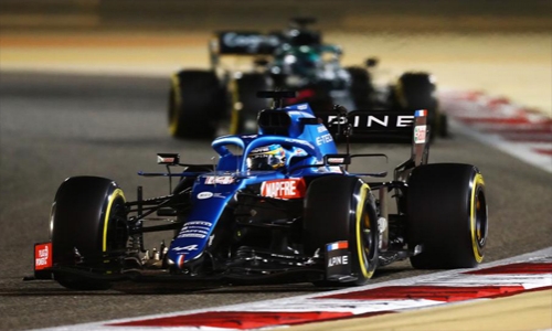 Sandwich wrapper wrecked Alonso’s comeback race
