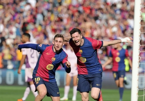 Barca restore Liga lead in Girona romp