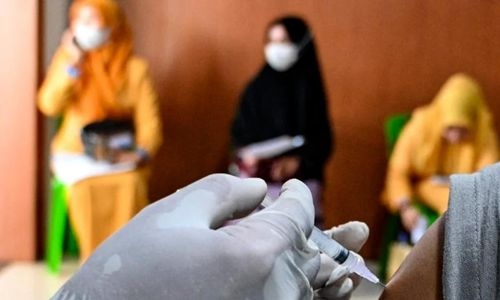 Indonesia bans all syrup, liquid medicines after 99 child deaths