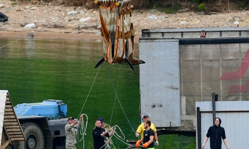 Orcas loaded onto trucks as Russia releases more from ‘whale jail’