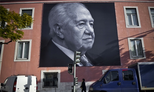 Portugal says goodbye to its ‘father of democracy’