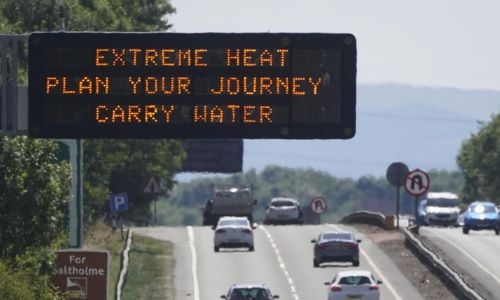 UK gets ready for travel disruptions as temperatures may hit 40°C UK gets ready for travel disruptions as temperatures may hit 40°C