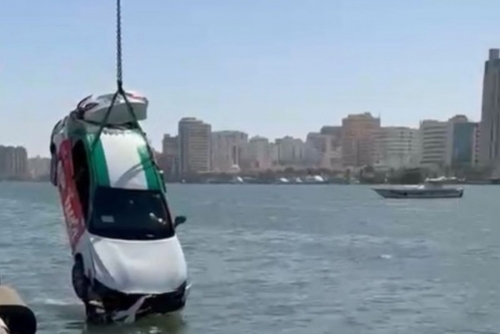 Car plunges into Sharjah creek, driver rescued in eight minutes Car plunges into Sharjah creek, driver rescued in eight minutes