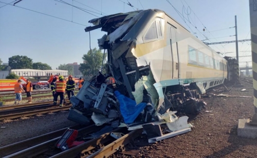 Czech bullet train collides with engine, 1 dead, 5 injured