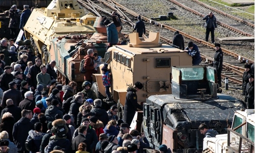 Syria force evacuates ‘human shields’ Syria force evacuates ‘human shields’