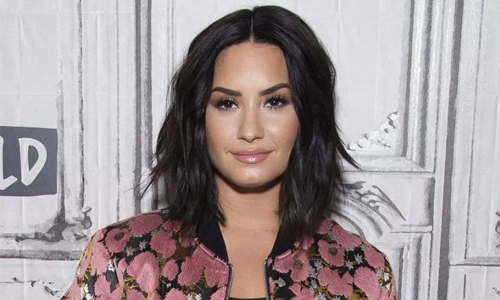 Demi Lovato steps out of rehab, looks sober Demi Lovato steps out of rehab, looks sober