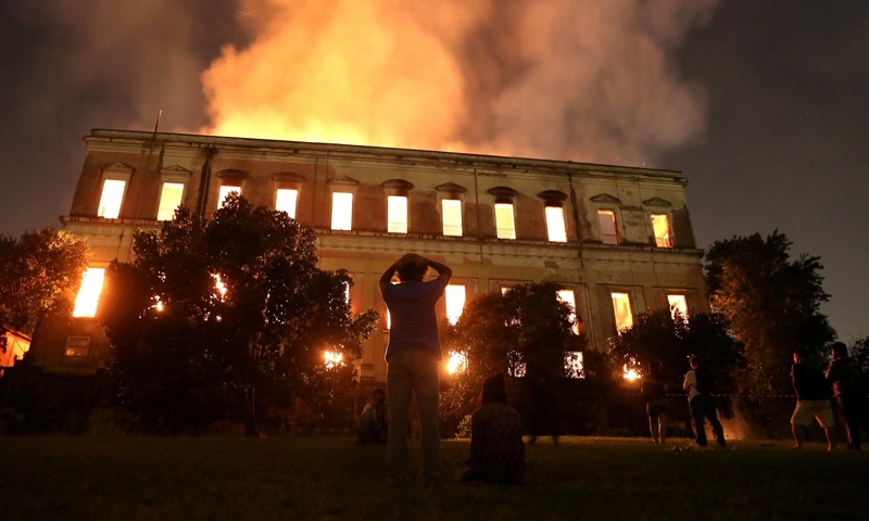 Raging fire tears through prized Rio Museum