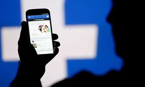 Facebook to add news section to its mobile app
