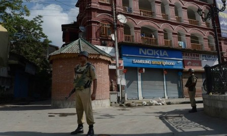 Soldier, militant killed in Indian Kashmir gunbattle