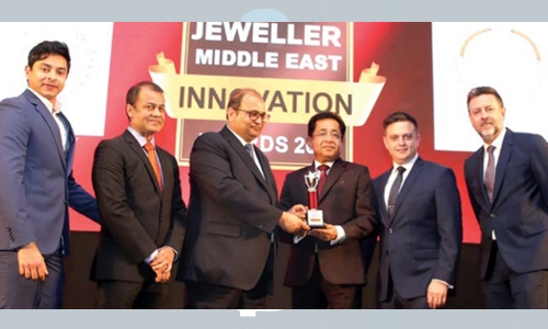  Joyalukkas gets best Indian Diamond Jewellery of the Year award