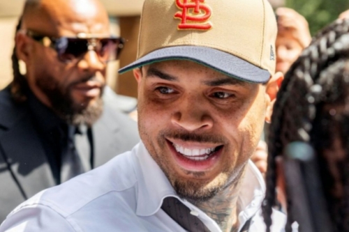 US singer Chris Brown admits new brawl charge, avoids UK trial US singer Chris Brown admits new brawl charge, avoids UK trial
