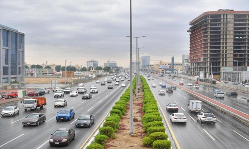 Saudi Arabia suspends entry of non-citizens, diplomats, health practitioners and their families from 20 countries Saudi Arabia suspends entry of non-citizens, diplomats, health practitioners and their families from 20 countries