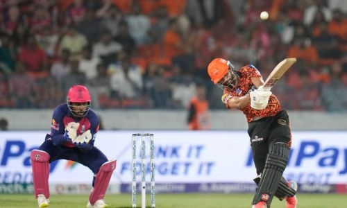 Sangakkara backs Samson as India keeper for T20 World Cup