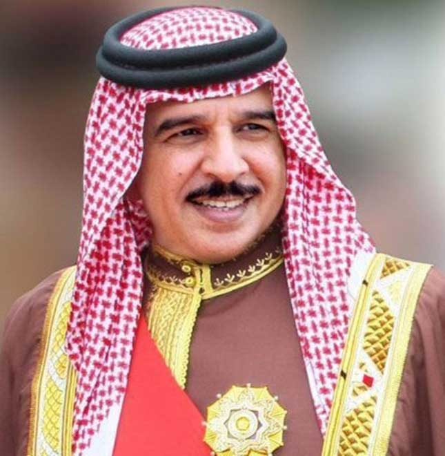 HM the King ratifies, issues law