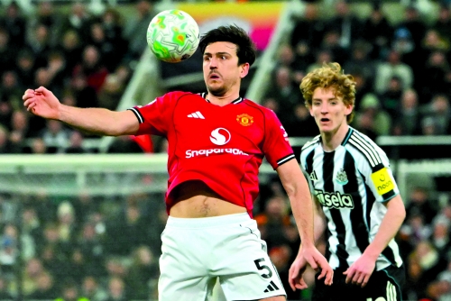 Maguire signs one-year Man Utd contract extension