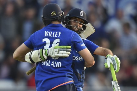 England beat Australia in 4th ODI, tie series 2-2 