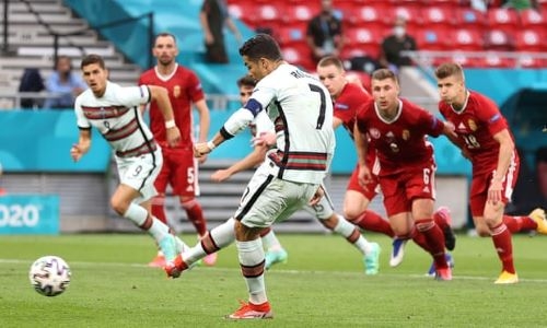 Ronaldo breaks Euro goalscoring record as Portugal beat Hungary 
