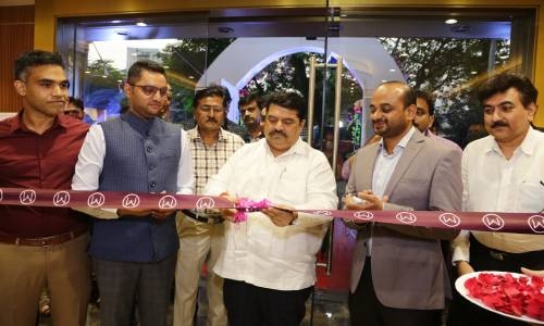 Malabar Gold and Diamonds inaugurates new showroom in Ghatkopar