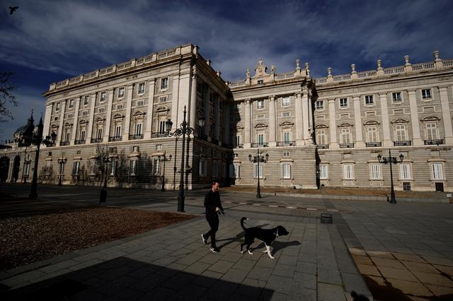 Spain's coronavirus death toll rises by 674 