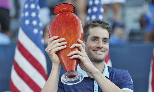 Isner claims fourth title