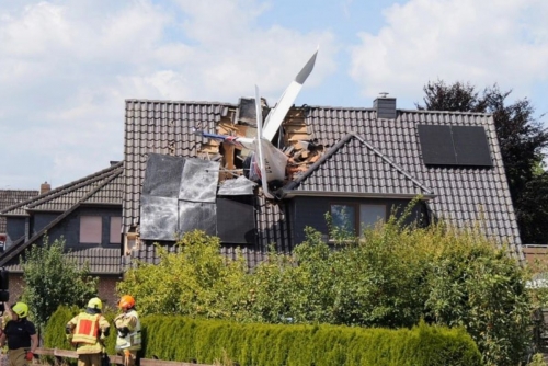 2 Dead After Private Plane Crashes Onto House in Germany 2 Dead After Private Plane Crashes Onto House in Germany