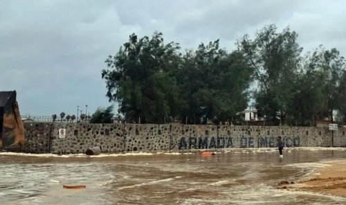 Mexico Hit by Hurricane as Asia Battles Floods Mexico Hit by Hurricane as Asia Battles Floods