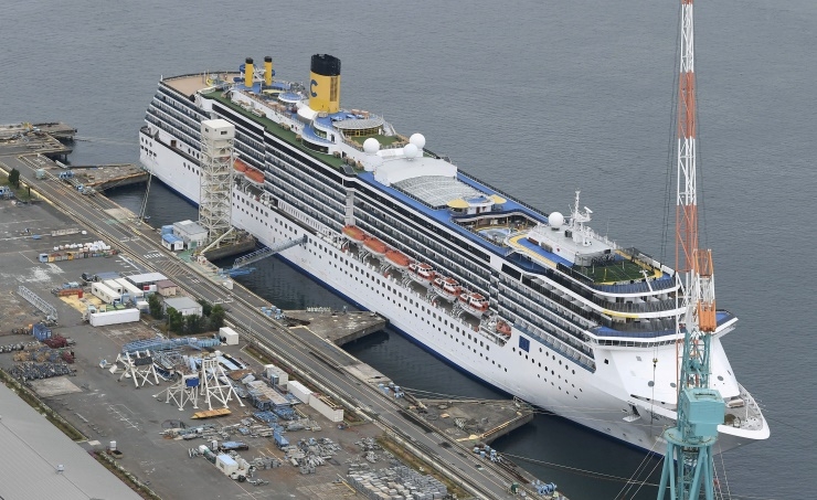 Japan confirms 33 coronavirus cases on cruise ship Japan confirms 33 coronavirus cases on cruise ship