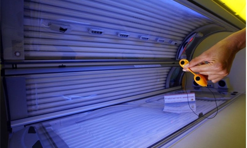 French health watchdog calls for ban on sunbeds French health watchdog calls for ban on sunbeds