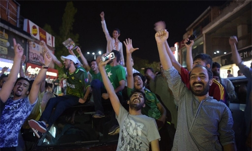 Pakistanis rejoice after team hammers India in Champion's Trophy