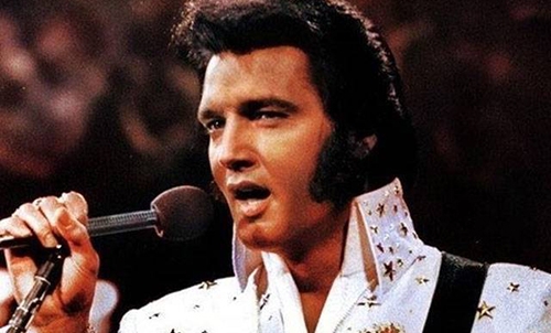 Elvis guitar fetches $334,000 at New York auction Elvis guitar fetches $334,000 at New York auction