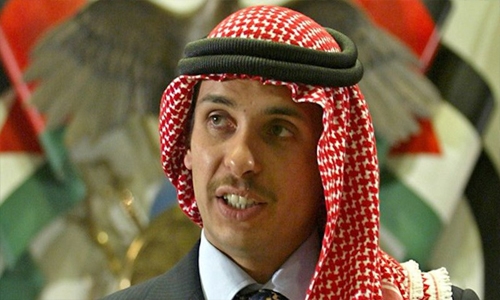Prince Hamza signs document to reiterate support for King Abdullah