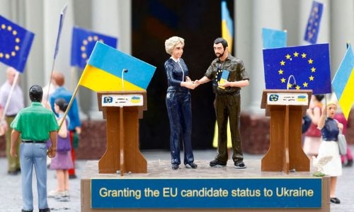 Ukraine takes its place among EU nations - in miniature