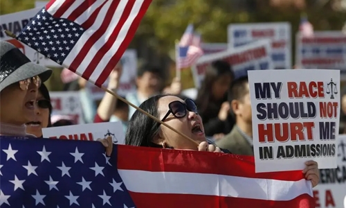 Why we struggle to say ‘I love you’