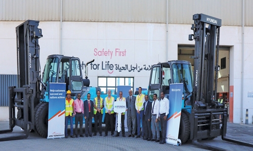 Motorcity delivers Hyundai forklifts to APM 