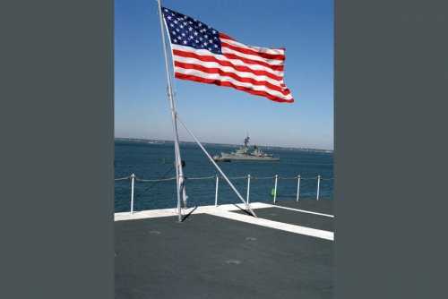 U.S.-flagged vessels urged to keep distance from Iranian seas