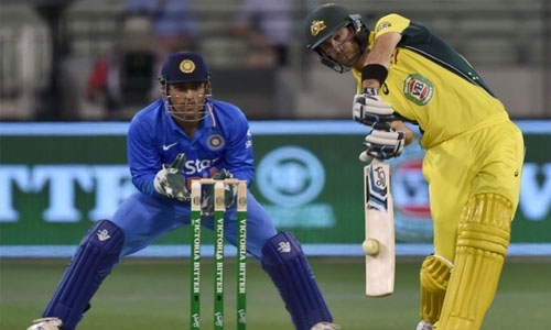 Maxwell heroics guide Australia to victory