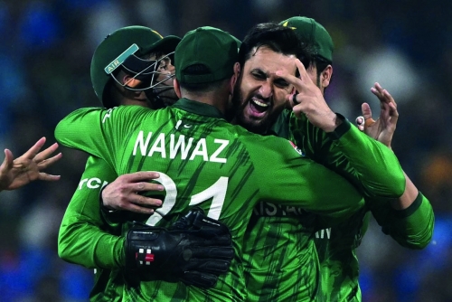 Pakistan coach says dressing room hurting after India capitulation 