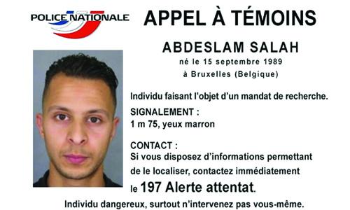 France hits back at IS 