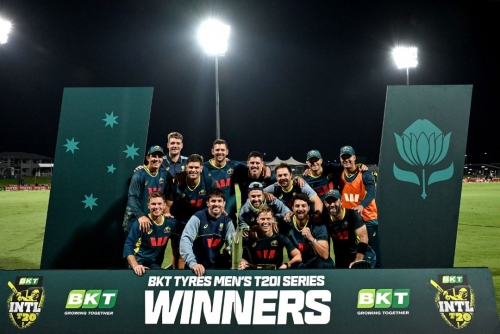 Clutch Maxwell leads Australia to T20 series win over South Africa 