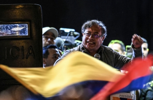 Colombia Election Campaigns End Amid Tight Race and Rising Political Tensions