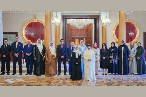 HM King hails Bahraini medical professionals 