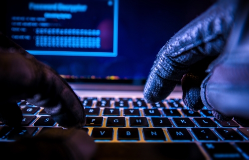 Court Fines UAE Resident for Uploading Relative's Pictures and Insults on Social Media